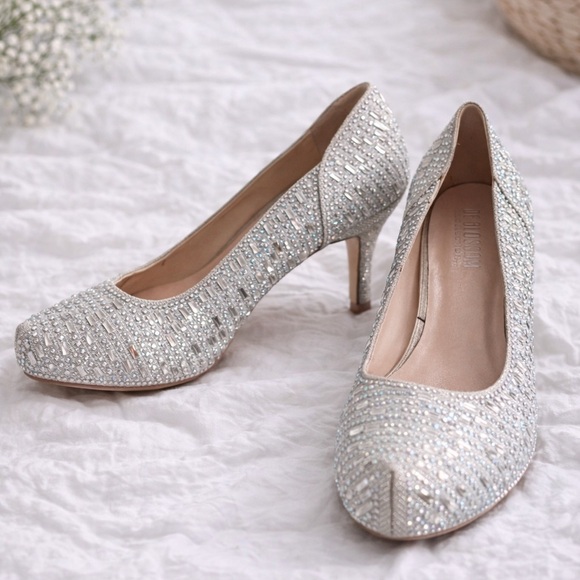 Shoes - Elegant Silver Women's Shoes